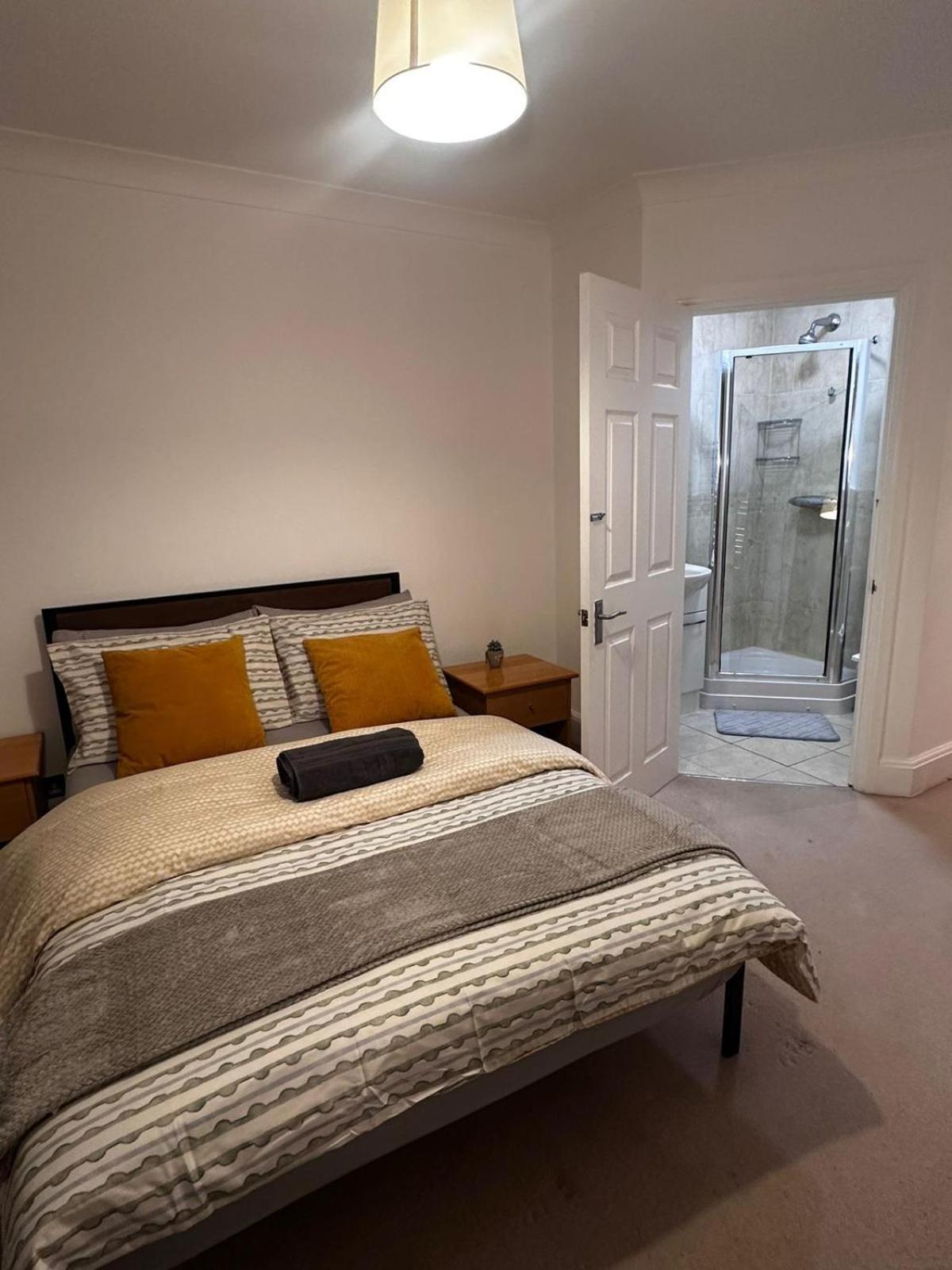 City Lux Apartment Лондон Экстерьер фото
